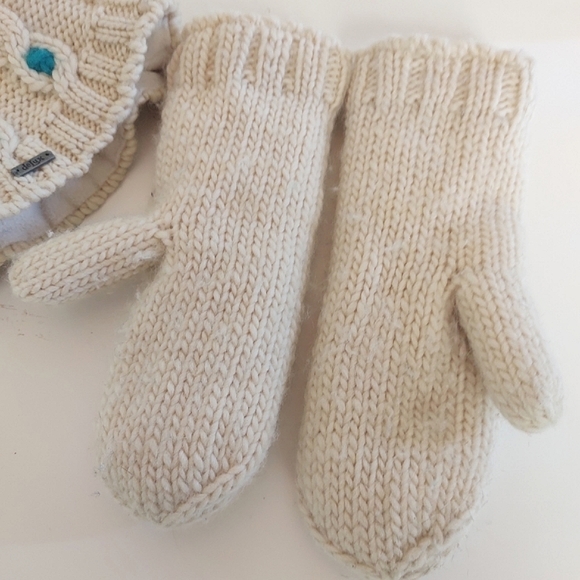 KNITWITS Originals by deLUX | Handmade Winter Pomp Hat Toque + Matching Mittens - Picture 5 of 12